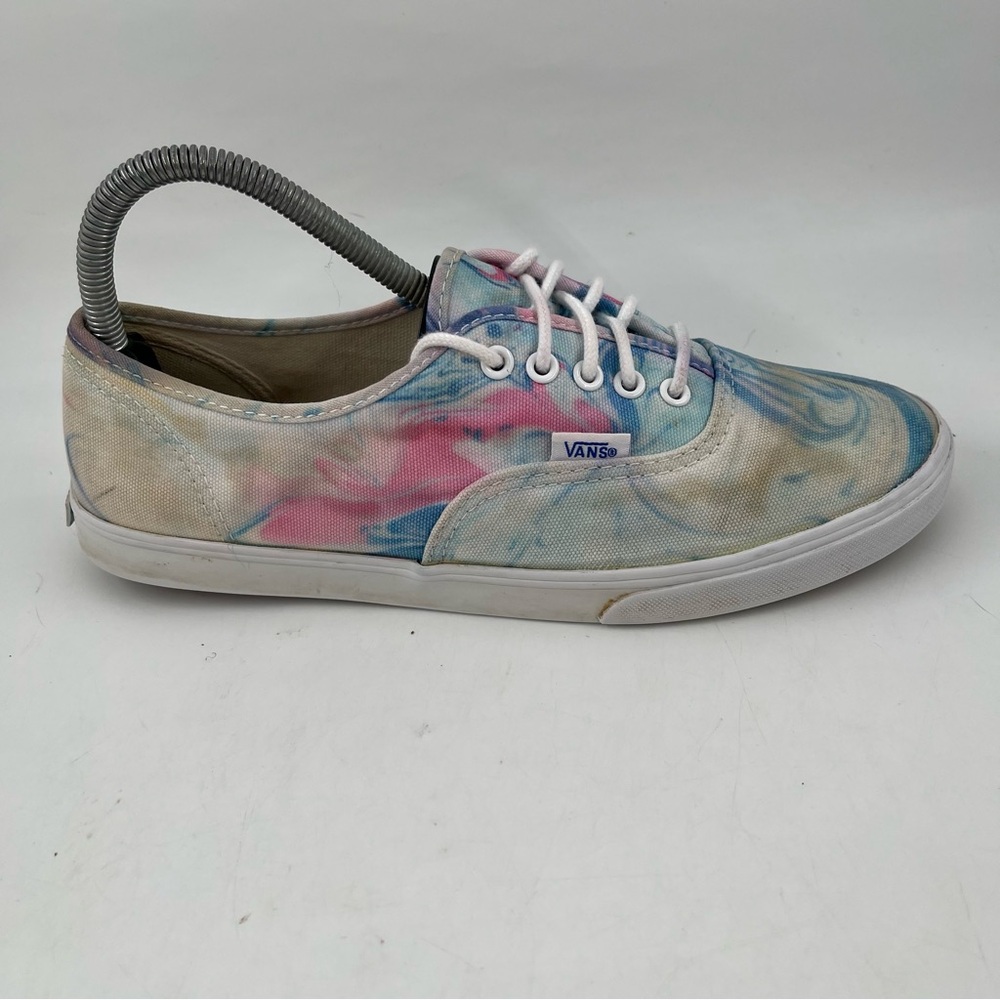 Van’s Unisex Adults Isotoner Swirl Canvas Low Top Lace-Up Sneakers M/7.5 | W/9